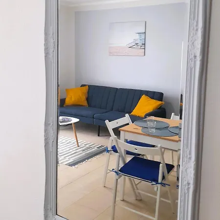 Lovely & Big Terrace בית נופש
